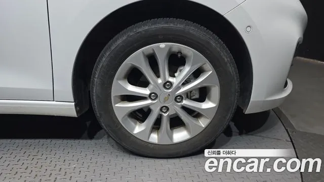 Chevrolet Spark — Фото автомобиля 6