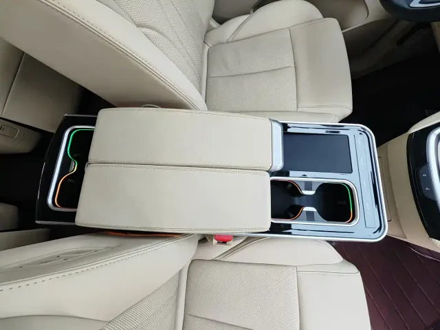 Buick Buick GL8 New Energy 2025 Land Honor Premium Edition 7-Seater — Фото автомобиля 11