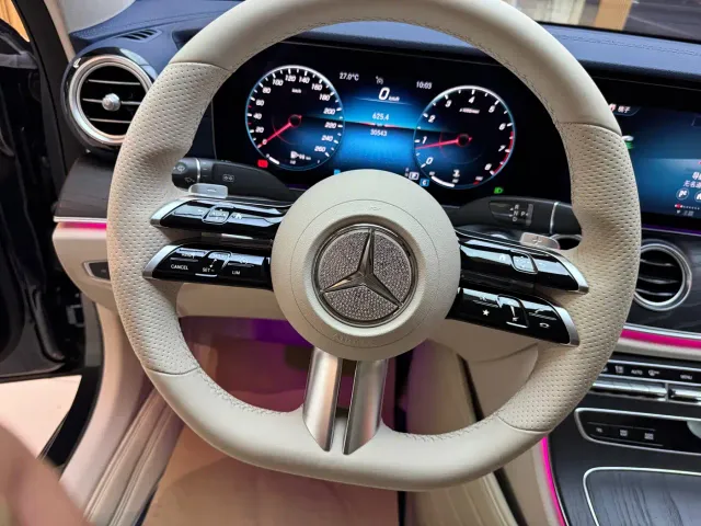 Mercedes-Benz E-Class — Фото автомобиля 13