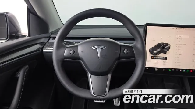 Tesla Model Y — Фото автомобиля 19