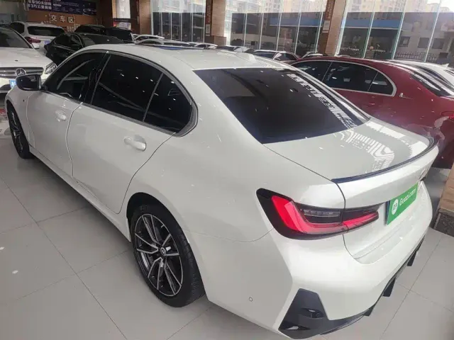 BMW 3 Series — Фото автомобиля 4