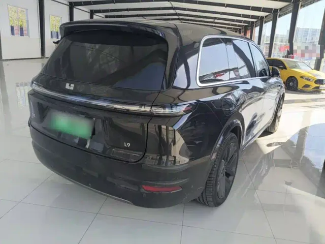 Li Auto L9 — Фото автомобиля 6