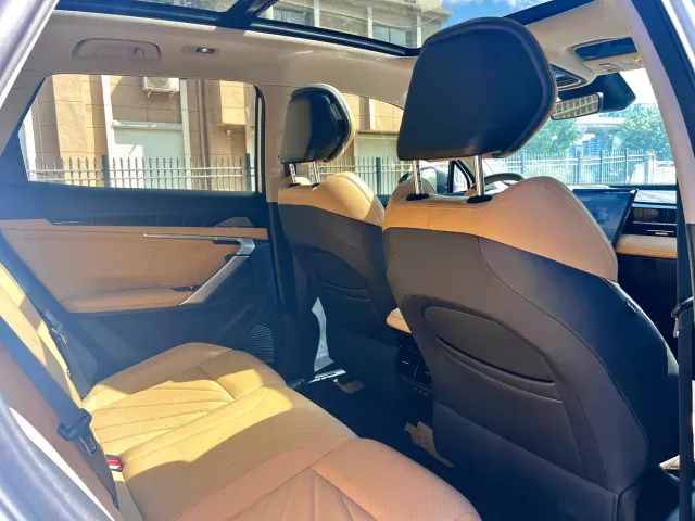 Geely Boyue L — Фото автомобиля 13