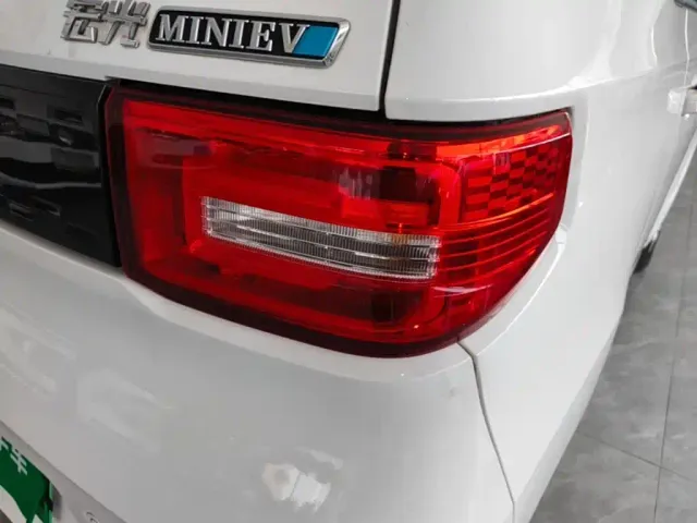 Wuling Hongguang Mini EV — Фото автомобиля 7