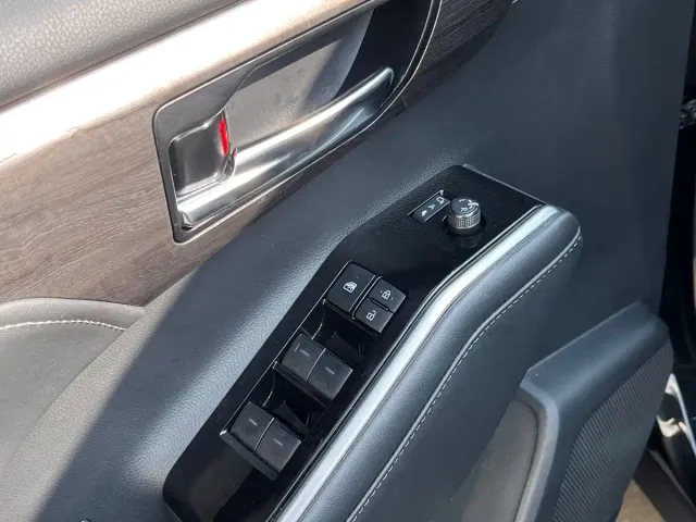Toyota Crown Kluger — Фото автомобиля 17