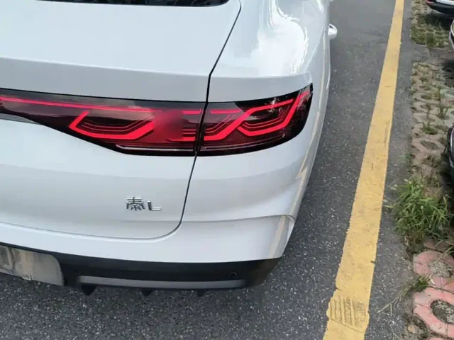 BYD Qin L — Фото автомобиля 7
