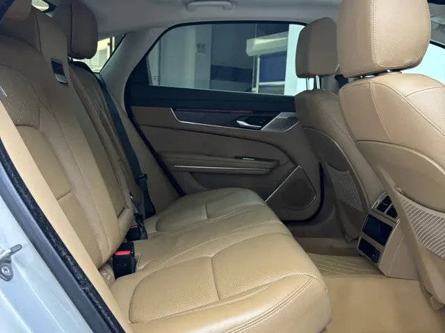Jaguar XFL — Фото автомобиля 14