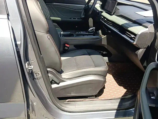 Geely Haoyue L — Фото автомобиля 22