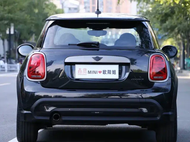 MINI Hatch — Фото автомобиля 5