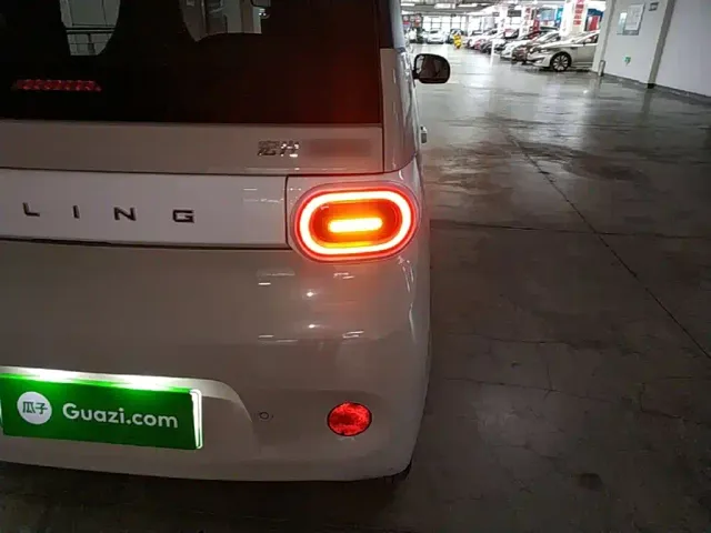 Wuling Hongguang Mini EV — Фото автомобиля 7
