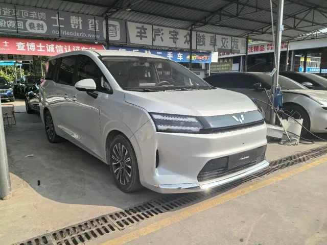 Wuling Starlight 730 — Фото автомобиля 3