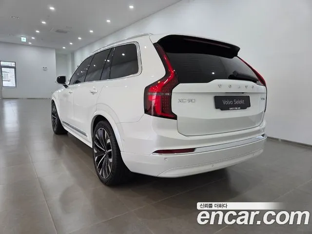 Volvo XC90 — Фото автомобиля 2
