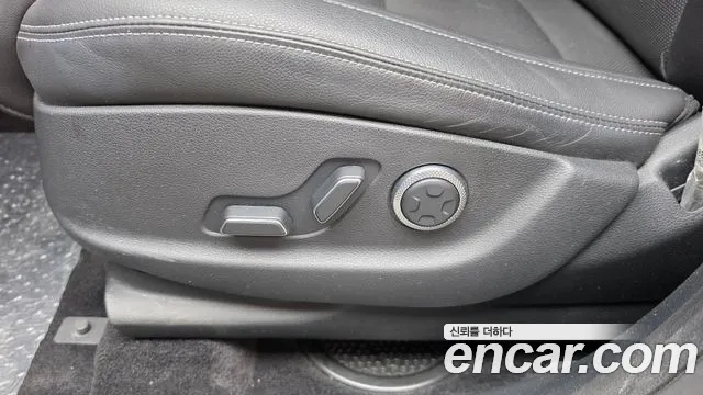 Genesis GV70 — Фото автомобиля 26