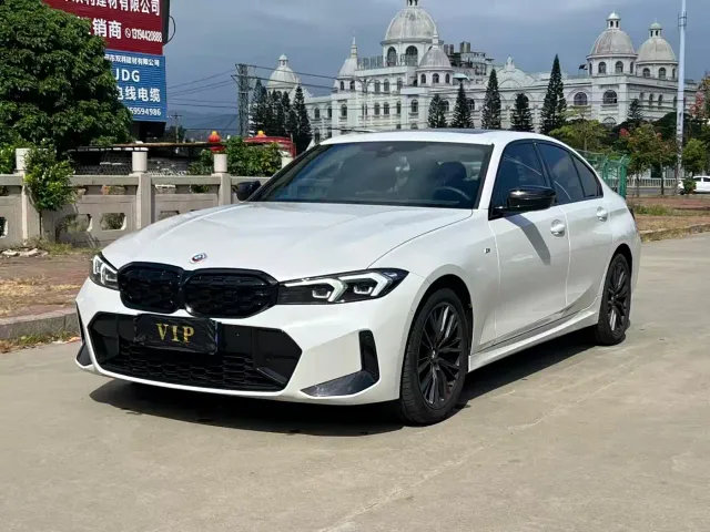 Фотография автомобиля — BMW 3 Series