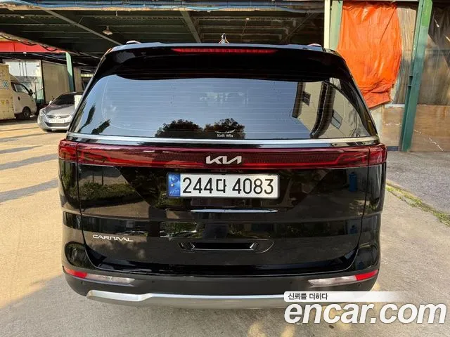 Kia Canival Carnival 4 поколение Дизель 7 мест Signature — Фото автомобиля 4