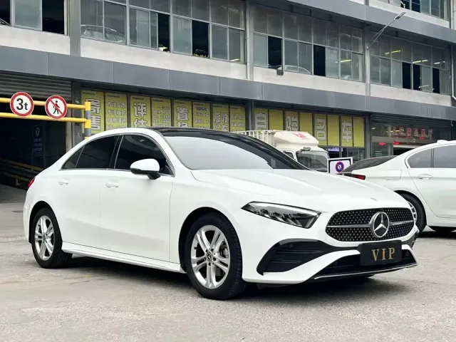 Mercedes-Benz A-Class — Фото автомобиля 3