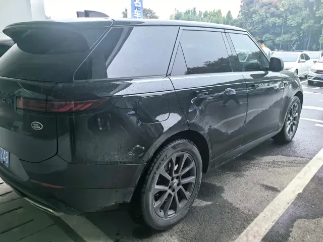 Land Rover Range Rover Sport — Фото автомобиля 5