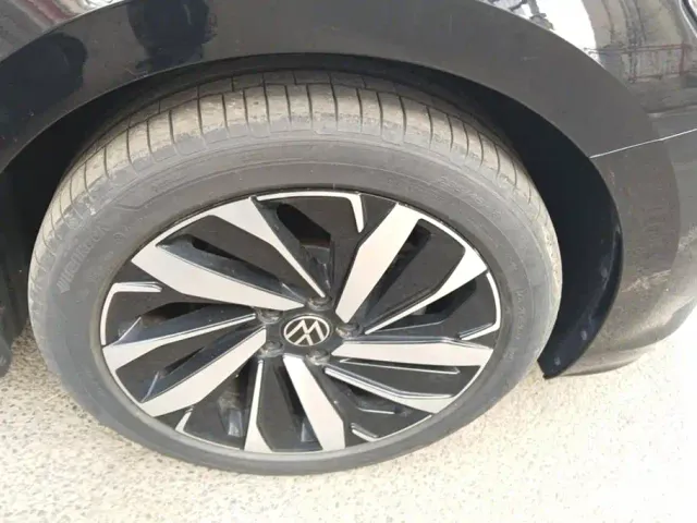 Volkswagen Passat — Фото автомобиля 6