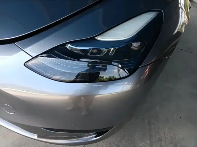 Tesla Model Y — Фото автомобиля 23