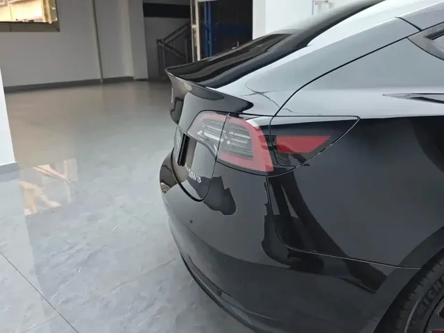 Tesla Model 3 2022 Model Rear-Wheel Drive Version — Фото автомобиля 11