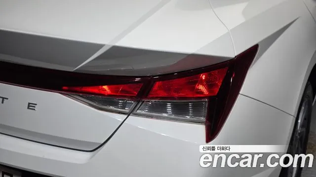 Hyundai Avante CN7 — Фото автомобиля 8