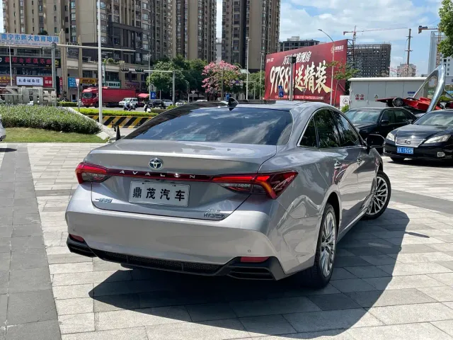 Toyota Avalon — Фото автомобиля 7