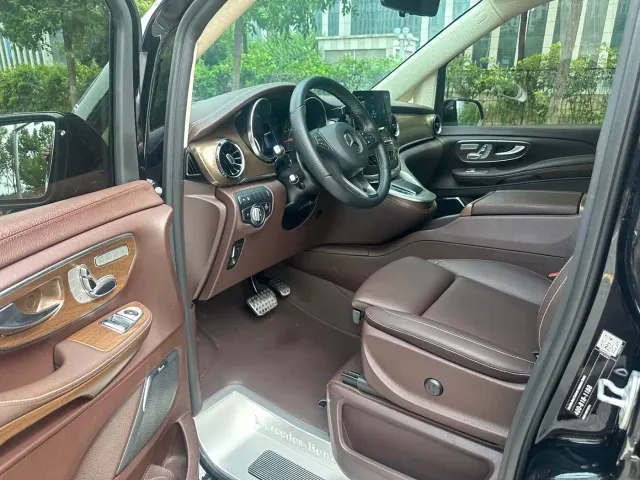 Mercedes-Benz V-Class — Фото автомобиля 8