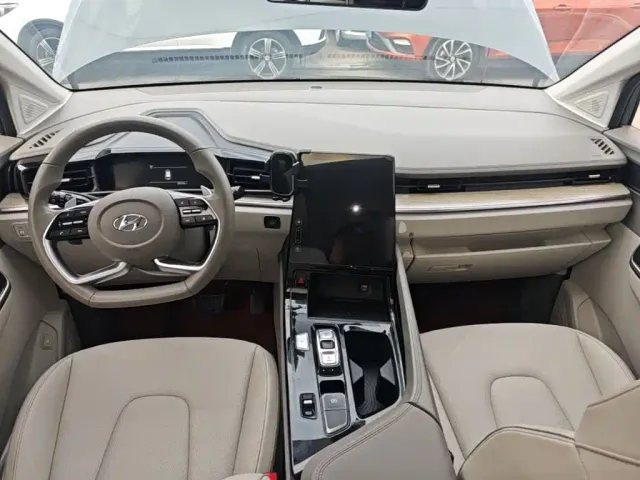 Hyundai Custo — Фото автомобиля 9