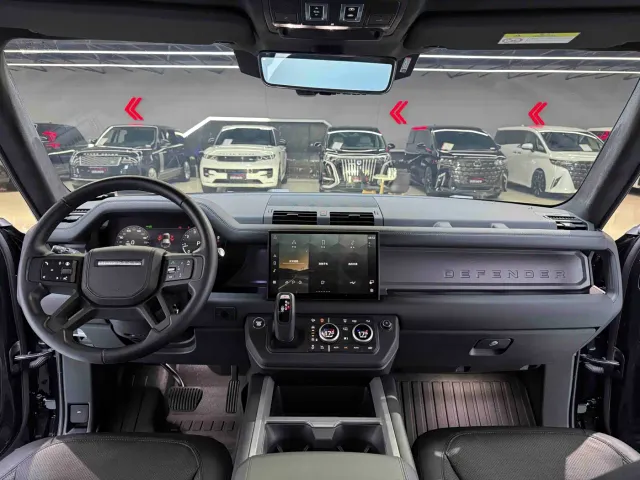 Land Rover Defender — Фото автомобиля 11