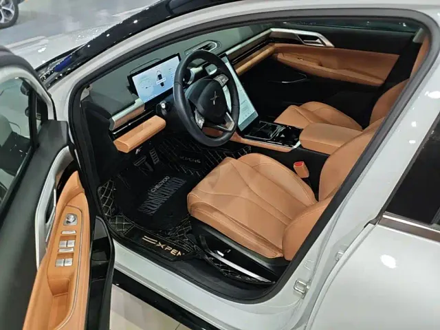 Xpeng P5 — Фото автомобиля 15
