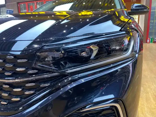 Volkswagen Passat — Фото автомобиля 22