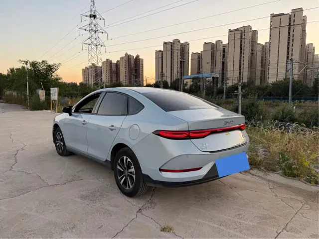 BYD Qin PLUS — Фото автомобиля 15