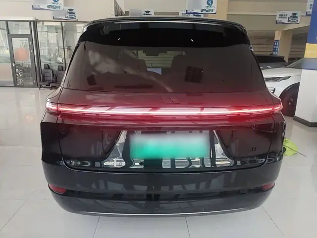 Li Auto L9 — Фото автомобиля 5