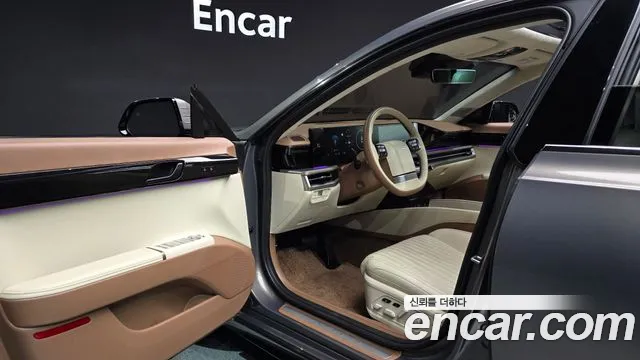 Hyundai Grandeur Grandeur (GN7) 2.5 Бензин 2WD — Фото автомобиля 10