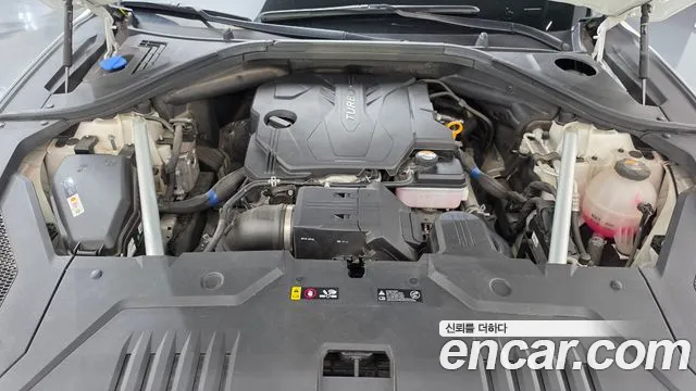Genesis GV70 — Фото автомобиля 9