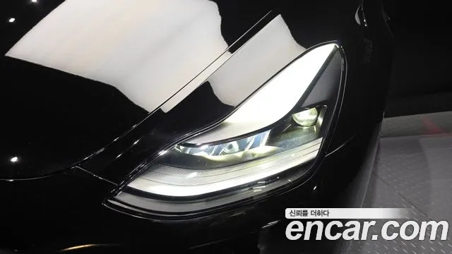 Tesla Model Y — Фото автомобиля 4