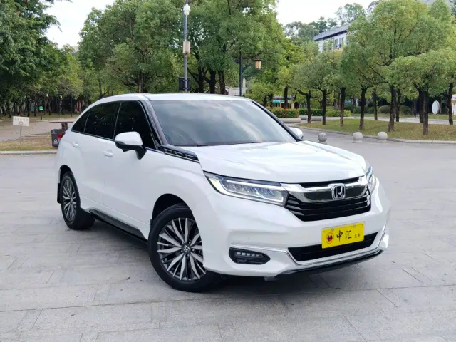 Honda Avancier — Фото автомобиля 3