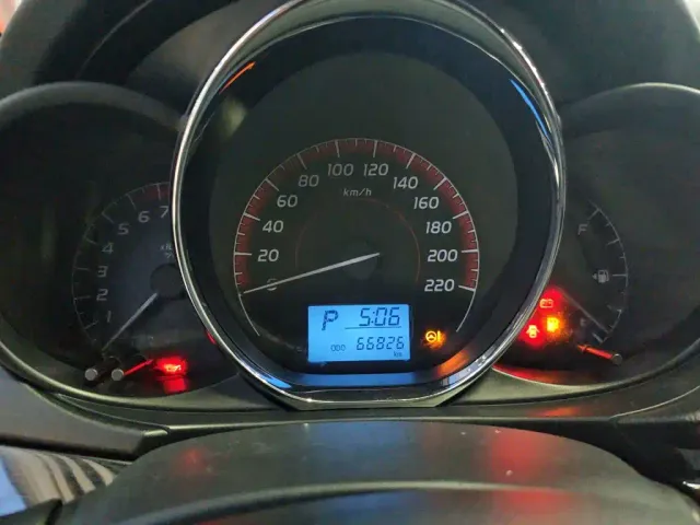 Toyota Vios FS — Фото автомобиля 10