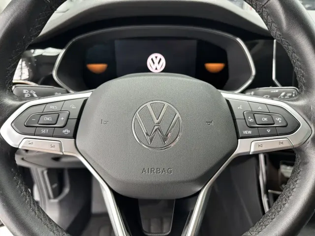 Volkswagen Passat — Фото автомобиля 13