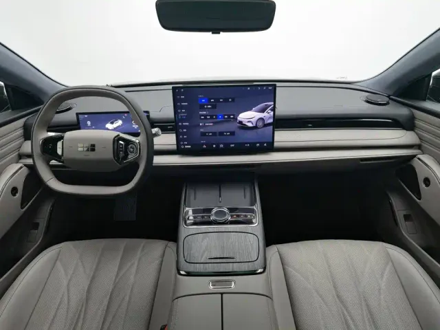 Geely Galaxy Xingyao 8 — Фото автомобиля 5