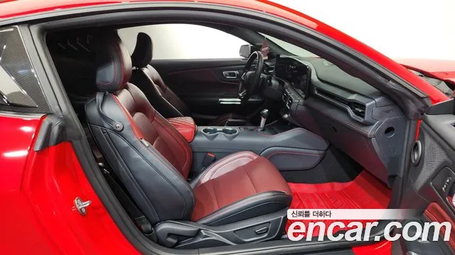 Ford Mustang Mustang 7 поколение 5.0 GT Premium Купе — Фото автомобиля 10