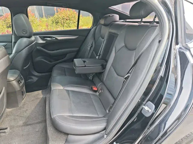 Cadillac CT5 — Фото автомобиля 16