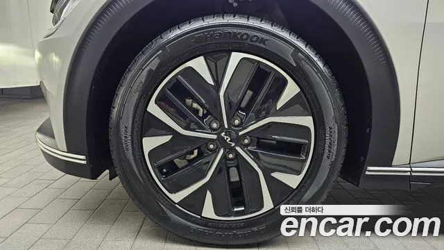 Kia EV6 — Фото автомобиля 5