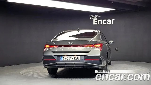 Hyundai Avante CN7 — Фото автомобиля 4