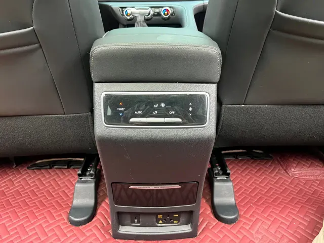 Changan CS95 — Фото автомобиля 16