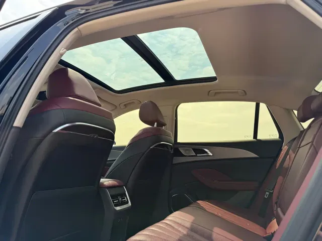 Hongqi H5 — Фото автомобиля 14
