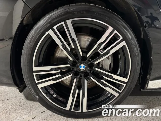 BMW 7 Series G70 — Фото автомобиля 5