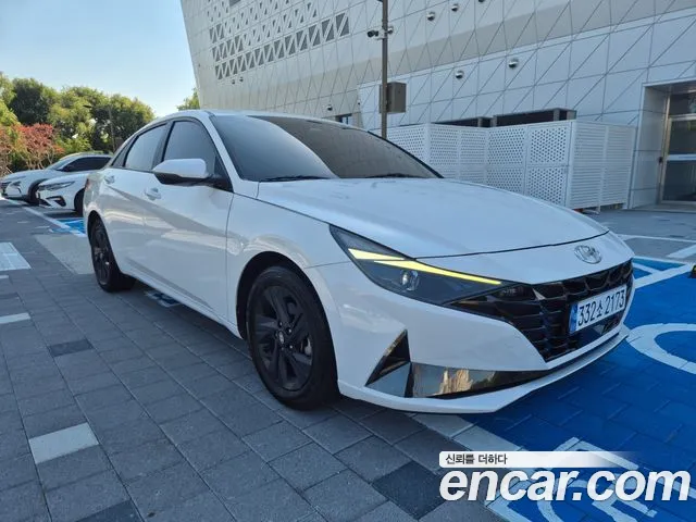 Hyundai Avante CN7 — Фото автомобиля 3