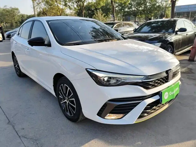 Roewe i5 — Фото автомобиля 3