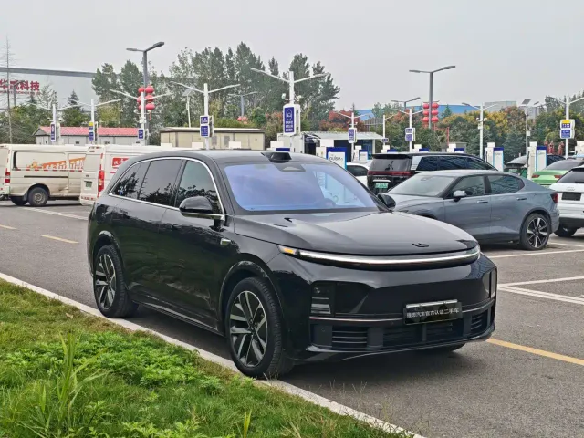 Li Auto L7 — Фото автомобиля 3